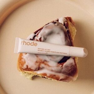 Rhode cinnamon Roll Lip Tint Limited Edition Brand new